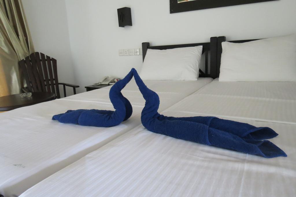 Scandinavia Hotel Hikkaduwa Room photo