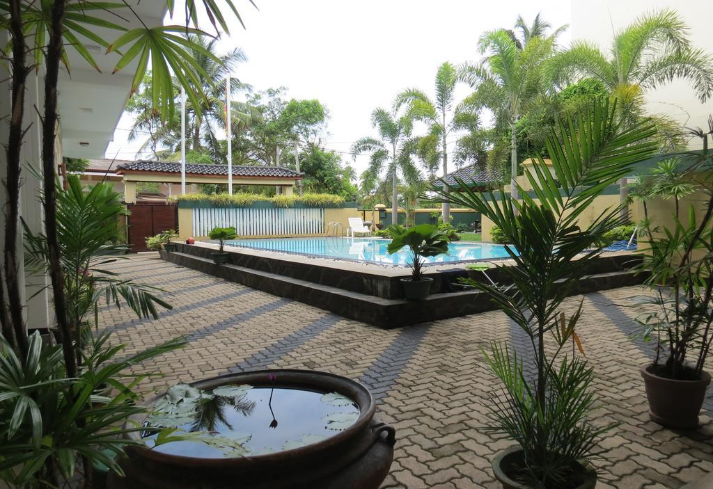 Scandinavia Hotel Hikkaduwa Exterior photo