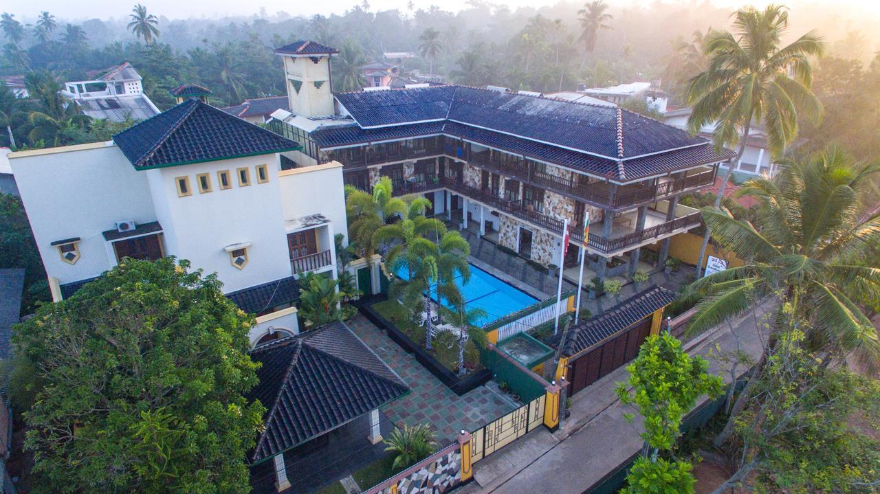 Scandinavia Hotel Hikkaduwa Exterior photo