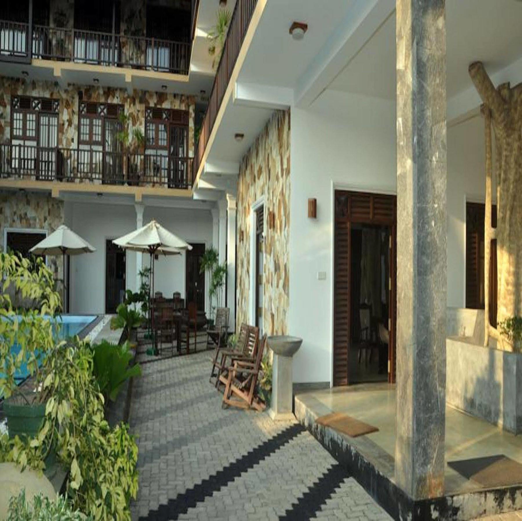 Scandinavia Hotel Hikkaduwa Exterior photo